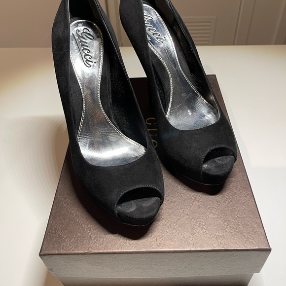 Gucci Heels - Picture 2 of 7